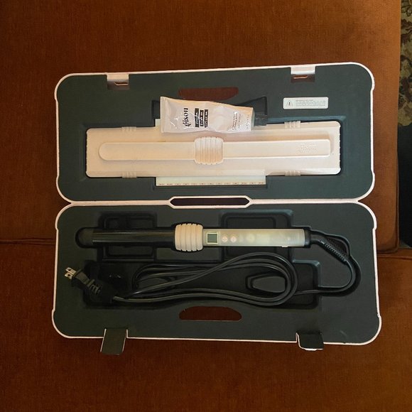 Gisou Hair Gisou Curling Wand Poshmark